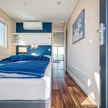 Hausboot Mein Lieblingsboot 보트호텔 *